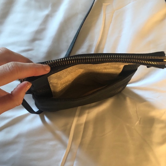 Kate Spade Cobble Hill Black Leather Crossbody - Picture 2 of 7